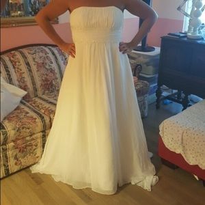 David’s Bridal Ivory Wedding Dress